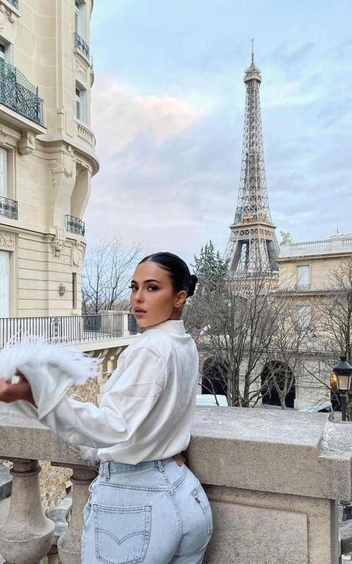 Discover Passion and Elegance with Rosalía Mar
